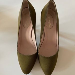 Olive pumps